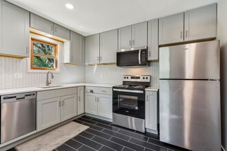 325 Quantico Ln N in Plymouth, MN - Building Photo - Building Photo