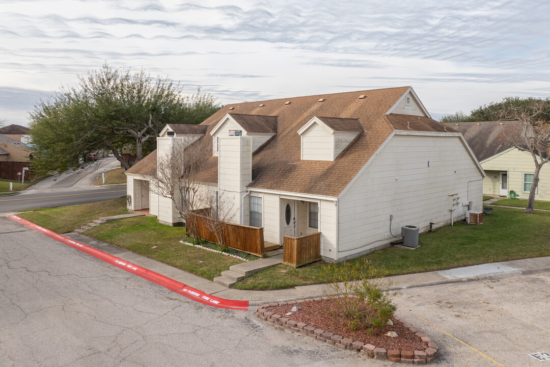 South Fork in Corpus Christi, TX - Building Photo