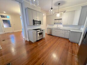 205 E Charlton St-Unit -Unit A in Savannah, GA - Building Photo - Building Photo