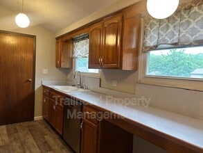 1035 NW 70th Ct in Kansas City, MO - Building Photo - Building Photo