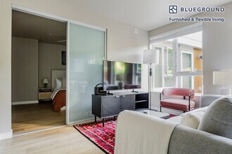 2690 152nd Ave NE in Redmond, WA - Building Photo - Building Photo