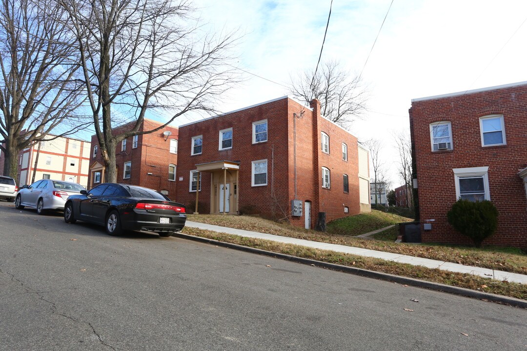 3208 28th St SE in Washington, DC - Building Photo