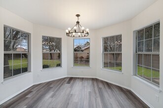 7411 Tom Kite Ct in San Antonio, TX - Building Photo - Building Photo