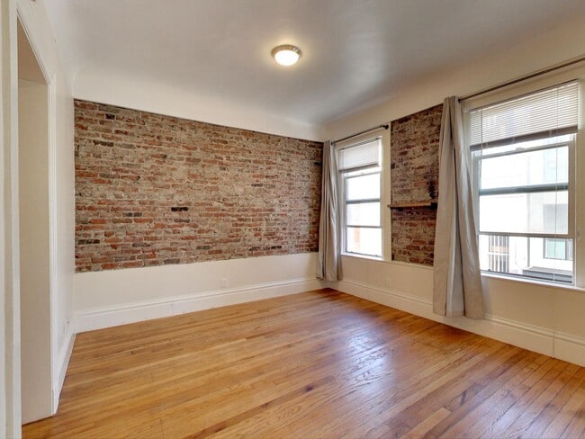 property at 1115 Polk St