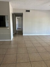 8215 Sun Spring Cir in Orlando, FL - Building Photo - Building Photo