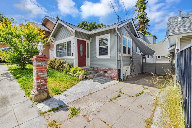 4431 Penniman Ave in Oakland, CA - Building Photo - Building Photo