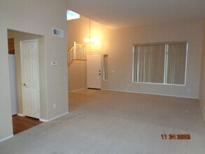 6819 Teasdale St in Lancaster, CA - Building Photo - Building Photo