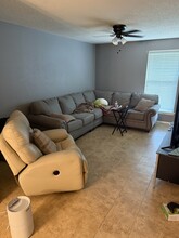 16914 David Glen Dr in Friendswood, TX - Foto de edificio - Building Photo