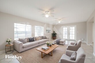 1505 NE 10th Ln, Unit L-L-404 in Cape Coral, FL - Foto de edificio - Building Photo