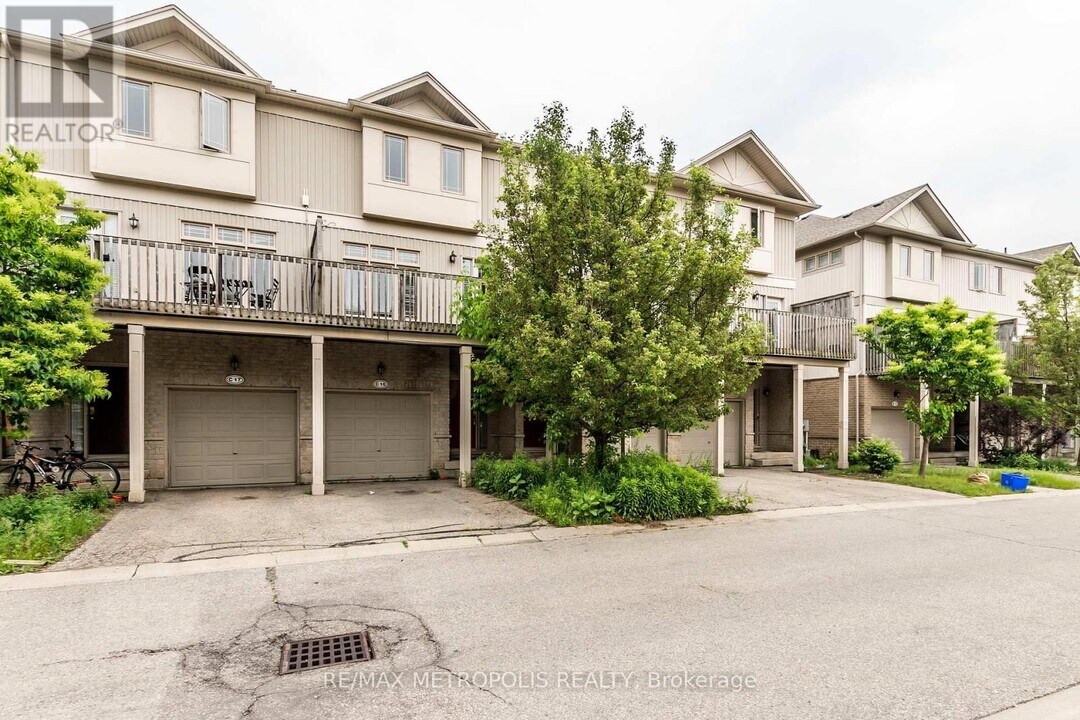 619 Wild Ginger Ave in Waterloo, ON - Building Photo