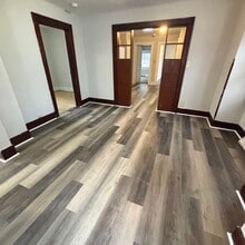 910 Dakin St in Lansing, MI - Building Photo - Building Photo