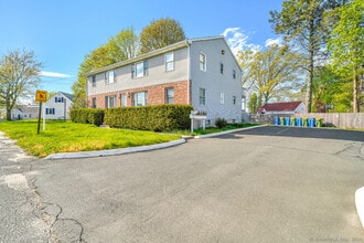 217 Charlotte St in Waterbury, CT - Building Photo - Building Photo