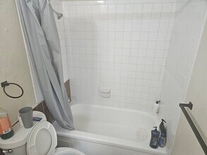 12206 Northwood Forest Dr in Houston, TX - Building Photo - Building Photo