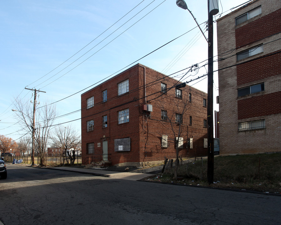 2926 Knox Pl SE in Washington, DC - Building Photo