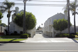 15642 Pasadena Ave Apartamentos