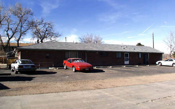 9800 W 26th Ave in Lakewood, CO - Building Photo