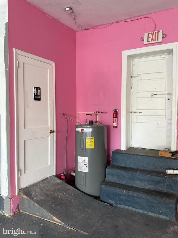 property at 2903 Edgmont Ave