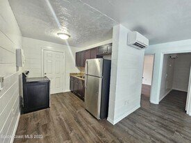 DeLeon Apartments in Titusville, FL - Building Photo