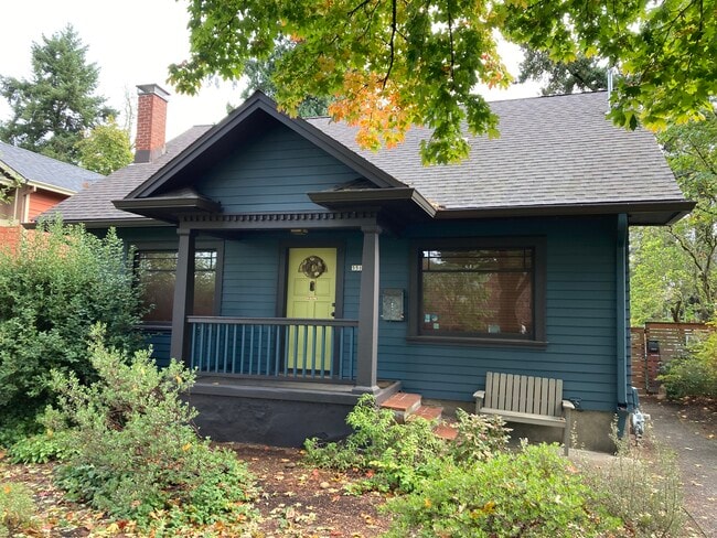 property at 5516 NE 32nd Pl