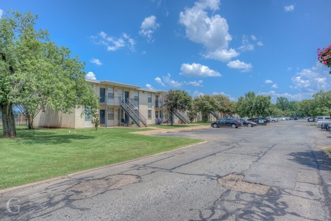 Willow Park Apartments in Bossier City, LA - Foto de edificio - Building Photo