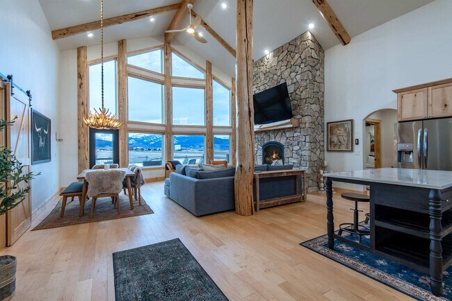 4535 Roxanne St in Tetonia, ID - Building Photo - Building Photo