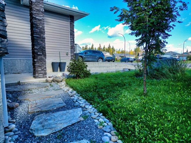 13 Fir Ct in Cold Lake, AB - Building Photo - Building Photo
