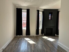 1825 Madison Ave in Baltimore, MD - Building Photo