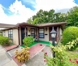 1980 Tahitian Pl in Dunedin, FL - Building Photo - Building Photo