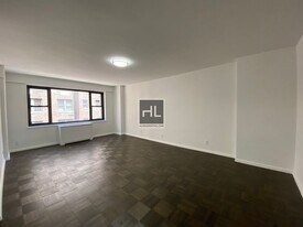 EAST 56 STREET in New York, NY - Building Photo