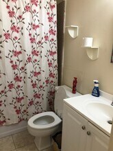 5122 Likini St in Honolulu, HI - Building Photo - Building Photo