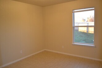 220 Ryan Cir Apt B in Nolanville, TX - Building Photo - Building Photo