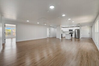 404 E 5600 S in Murray, UT - Building Photo - Building Photo