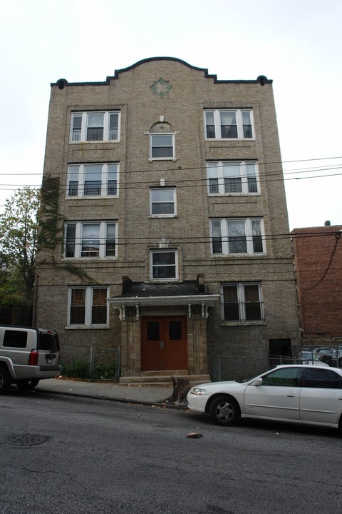 29 Gray Pl in Yonkers, NY - Foto de edificio