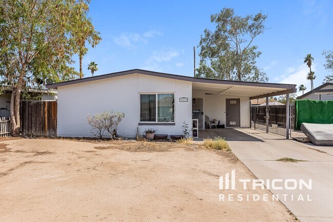 property at 1219 E Pecan Rd