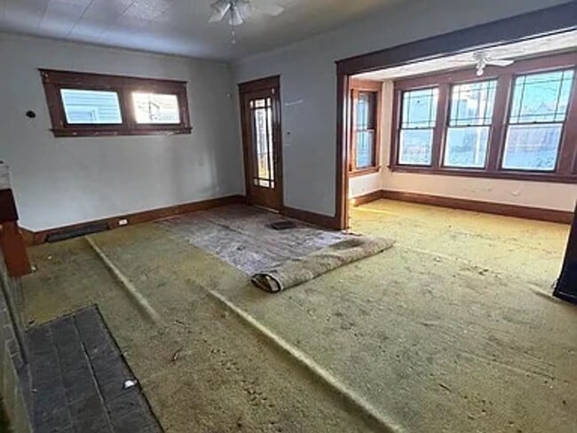 298 W Park St in Toledo, OH - Building Photo - Building Photo