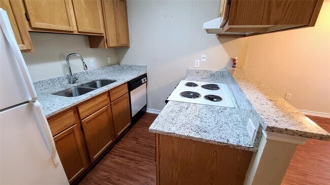 1907 Robbins Pl in Austin, TX - Building Photo - Building Photo
