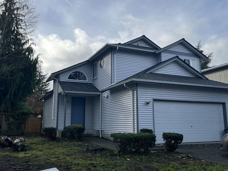 2430 W Meadow Blvd in Mount Vernon, WA - Building Photo