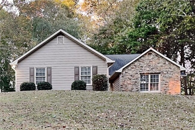 property at 2150 Lakeway Dr