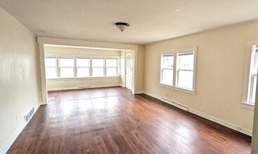 1343 E Broadway Ave in Norton Shores, MI - Building Photo - Building Photo