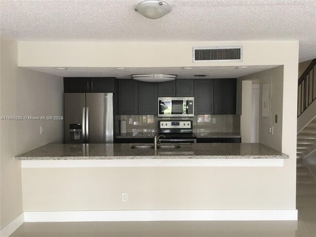 10951 N Lakeview Dr, Unit TOWNHOUSE