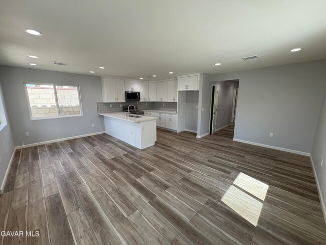 3767 Noll Dr in Palmdale, CA - Building Photo - Building Photo