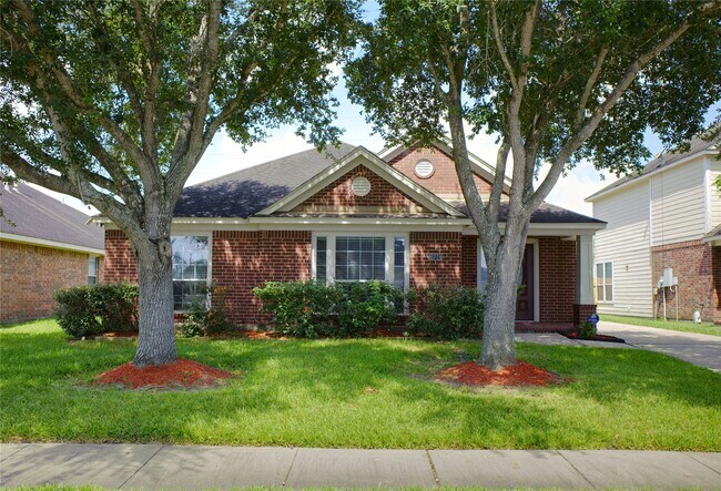 property at 2734 Troy Dr