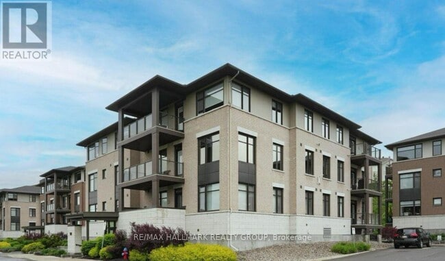 property at 180-180 Guelph Private