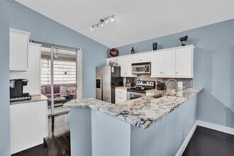 5012 SW 149th Terrace in Davie, FL - Building Photo - Building Photo