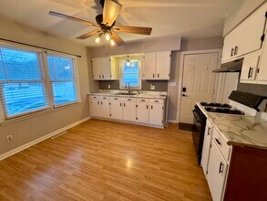 7767 Montana St in Merrillville, IN - Building Photo - Building Photo