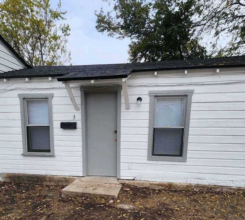 2718 W Ave M in Temple, TX - Building Photo