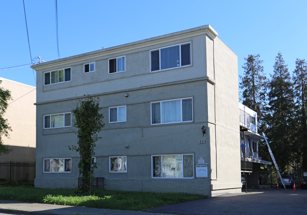 232 Albion Ave in San Lorenzo, CA - Foto de edificio