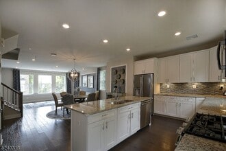 1802 Devon Ln in Rockaway, NJ - Building Photo - Building Photo