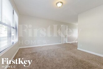 831 N 83rd Terrace in Kansas City, KS - Foto de edificio - Building Photo