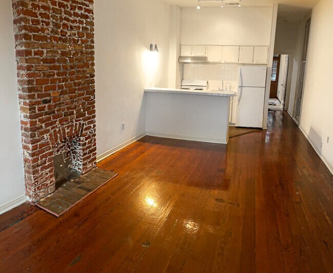 832 Saint Ann St in New Orleans, LA - Building Photo - Building Photo